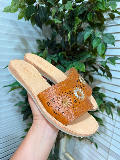 Sandalia 918 3 Flores Bordadas
