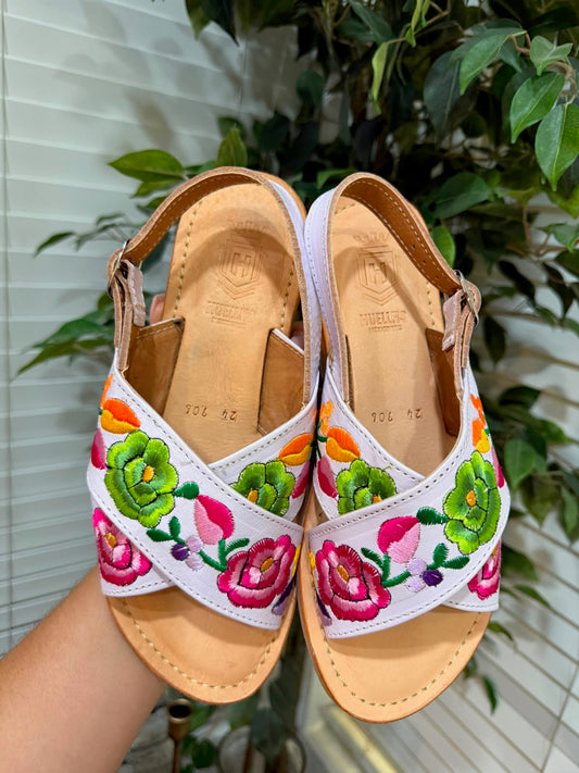 906 Floral Yucatecas Blanco